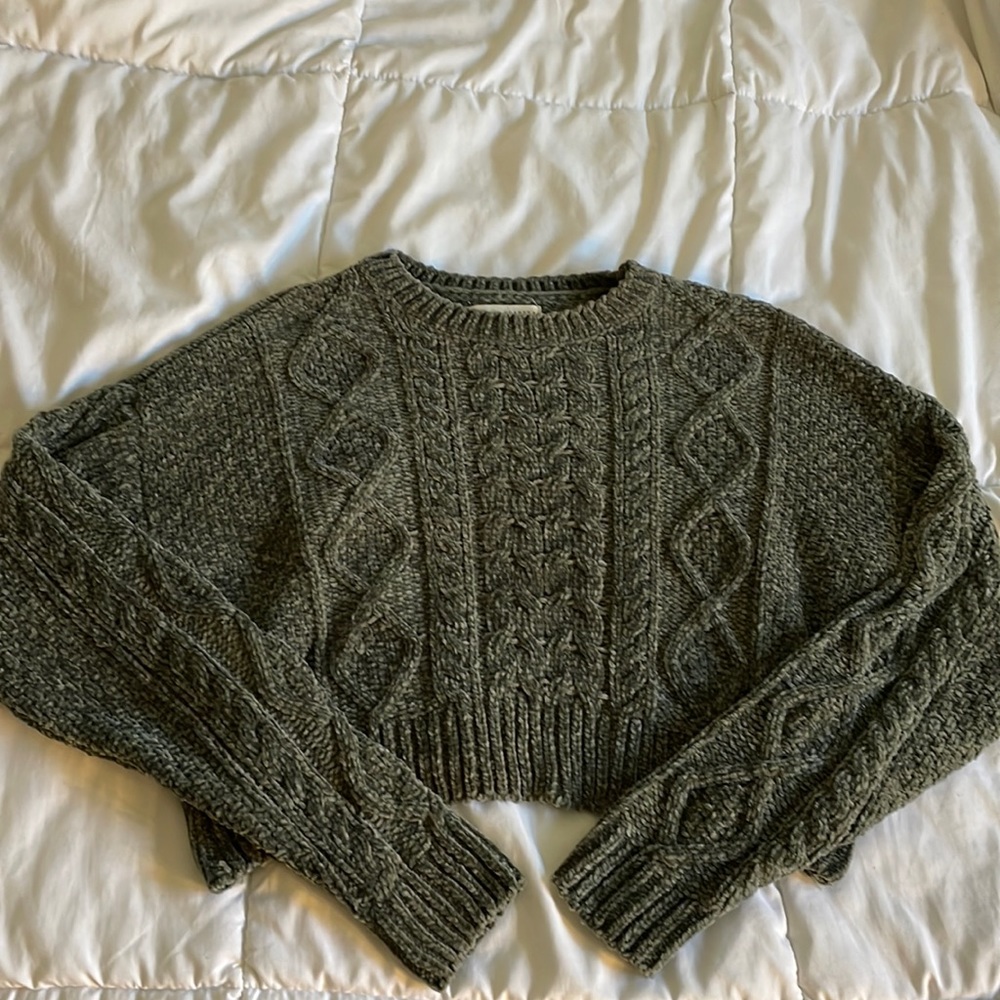LA hearts green sweater